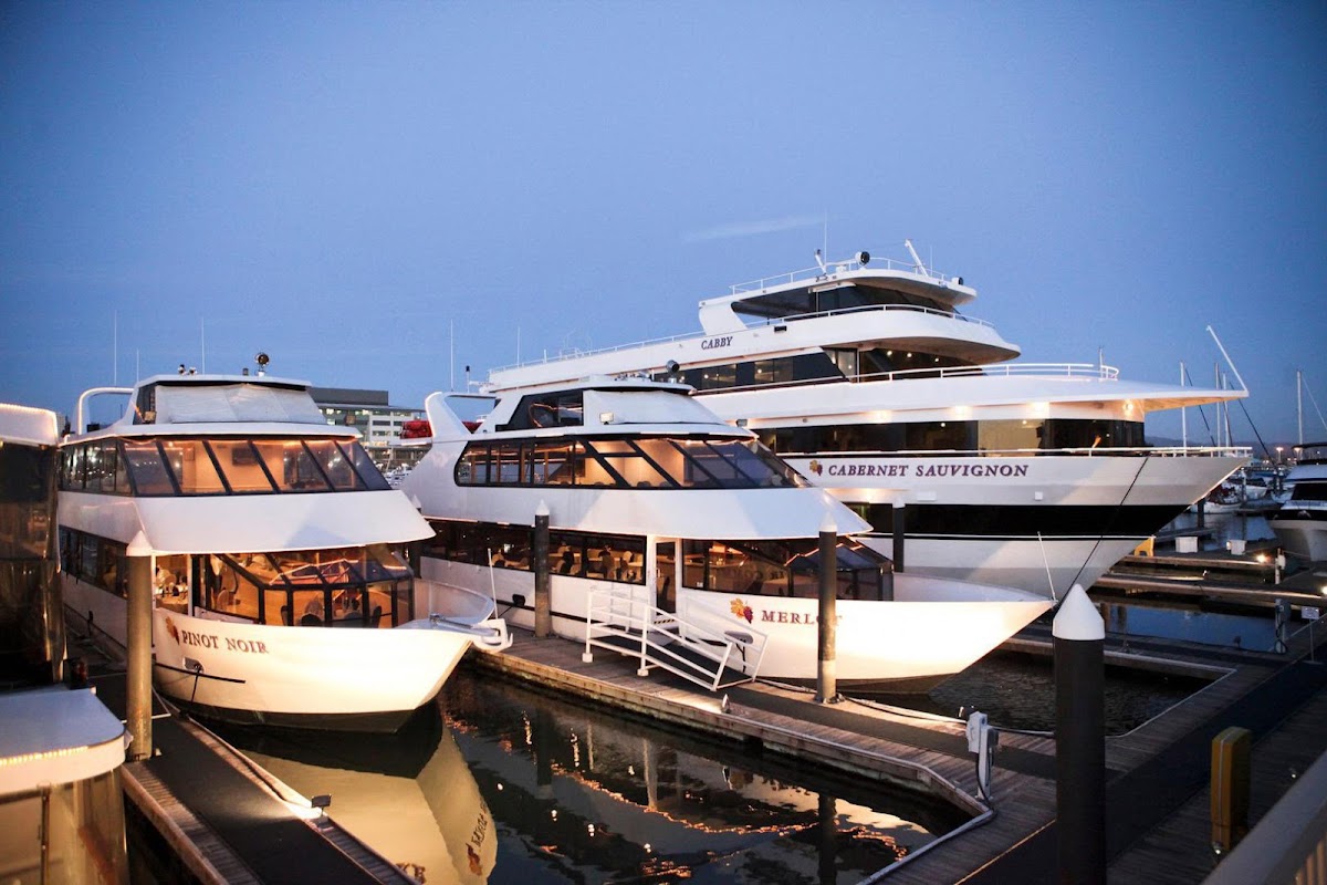 LUXE Cruises - Luxury Yachts for Weddings, Birthdays, Corporate Events & School Proms