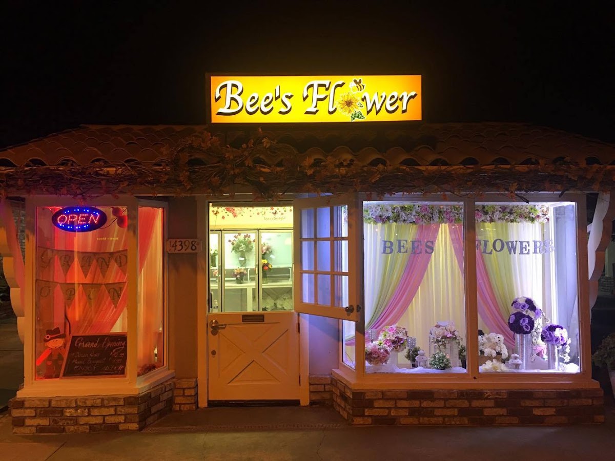 Bee's Flowers
