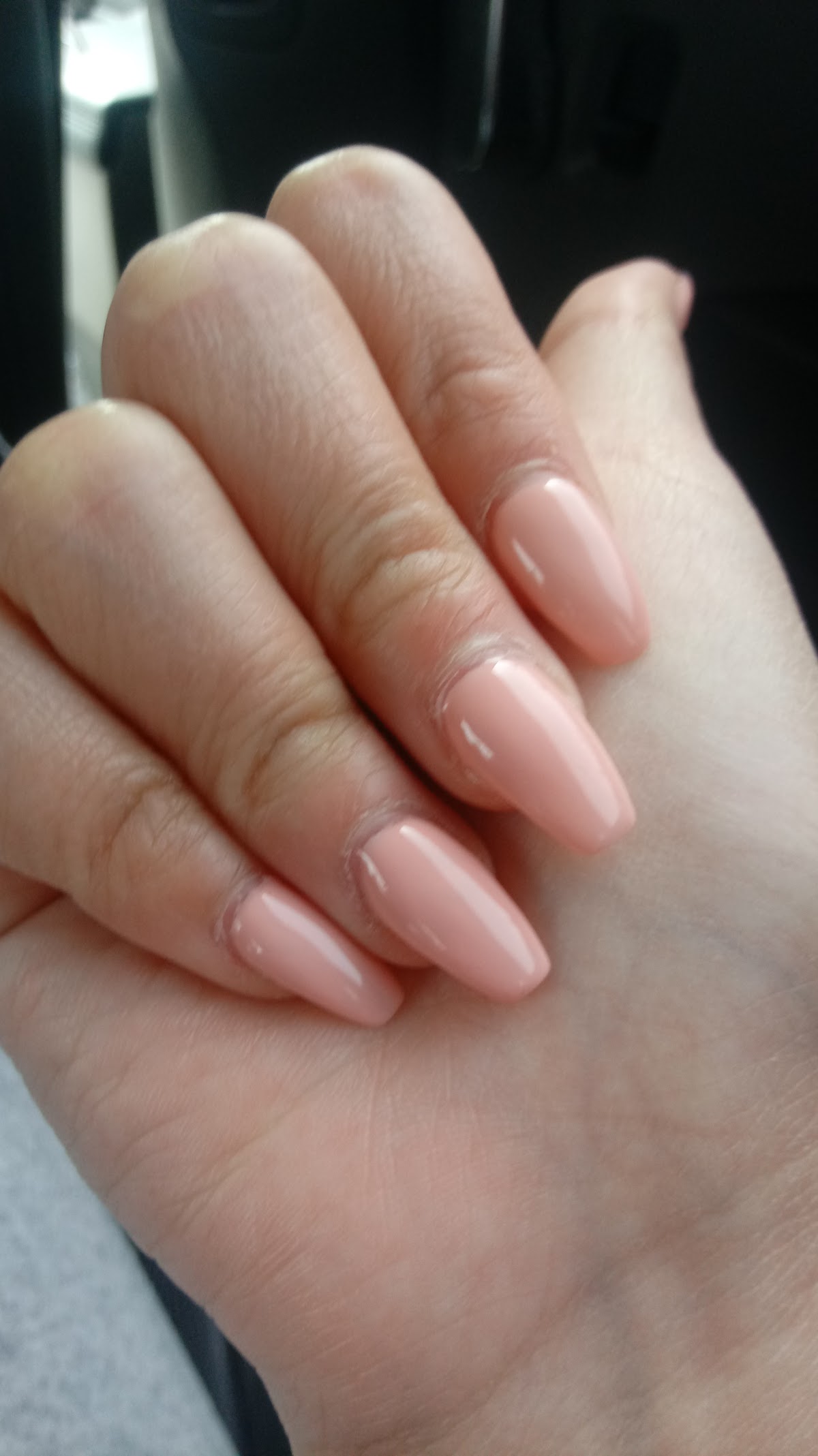 Lindaโs Hair & Nails