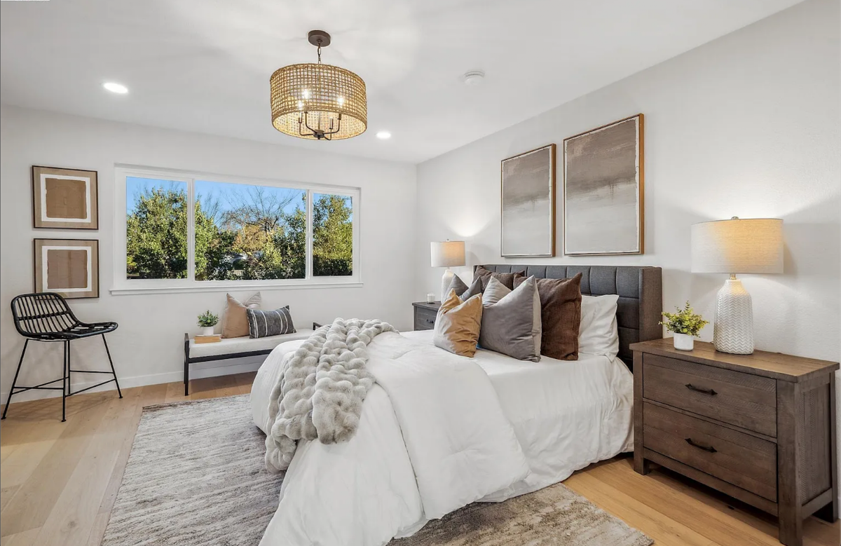 Bay Gold Staging & Design