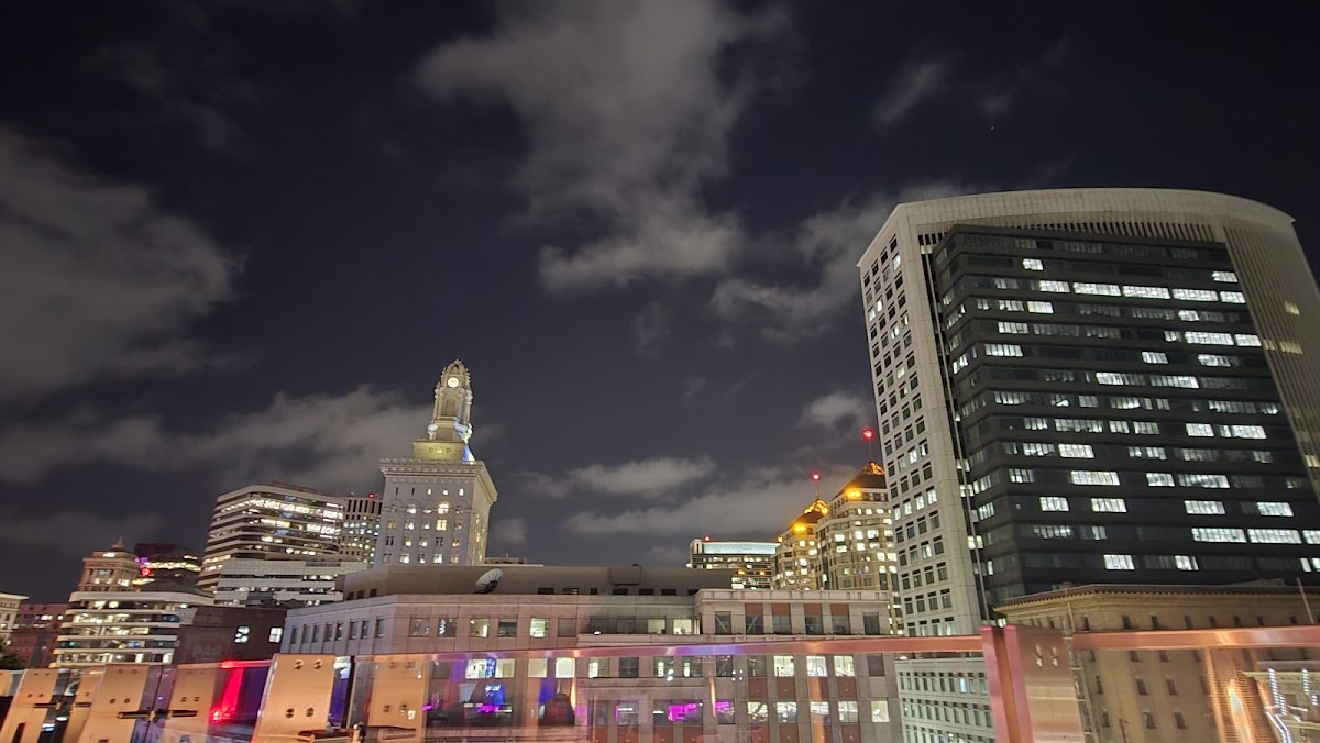 Torch Oakland Rooftop Bar